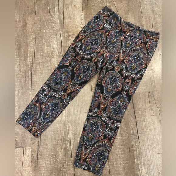 7pc 5lb box of size Large mixed clothing - Picture 5 of 8